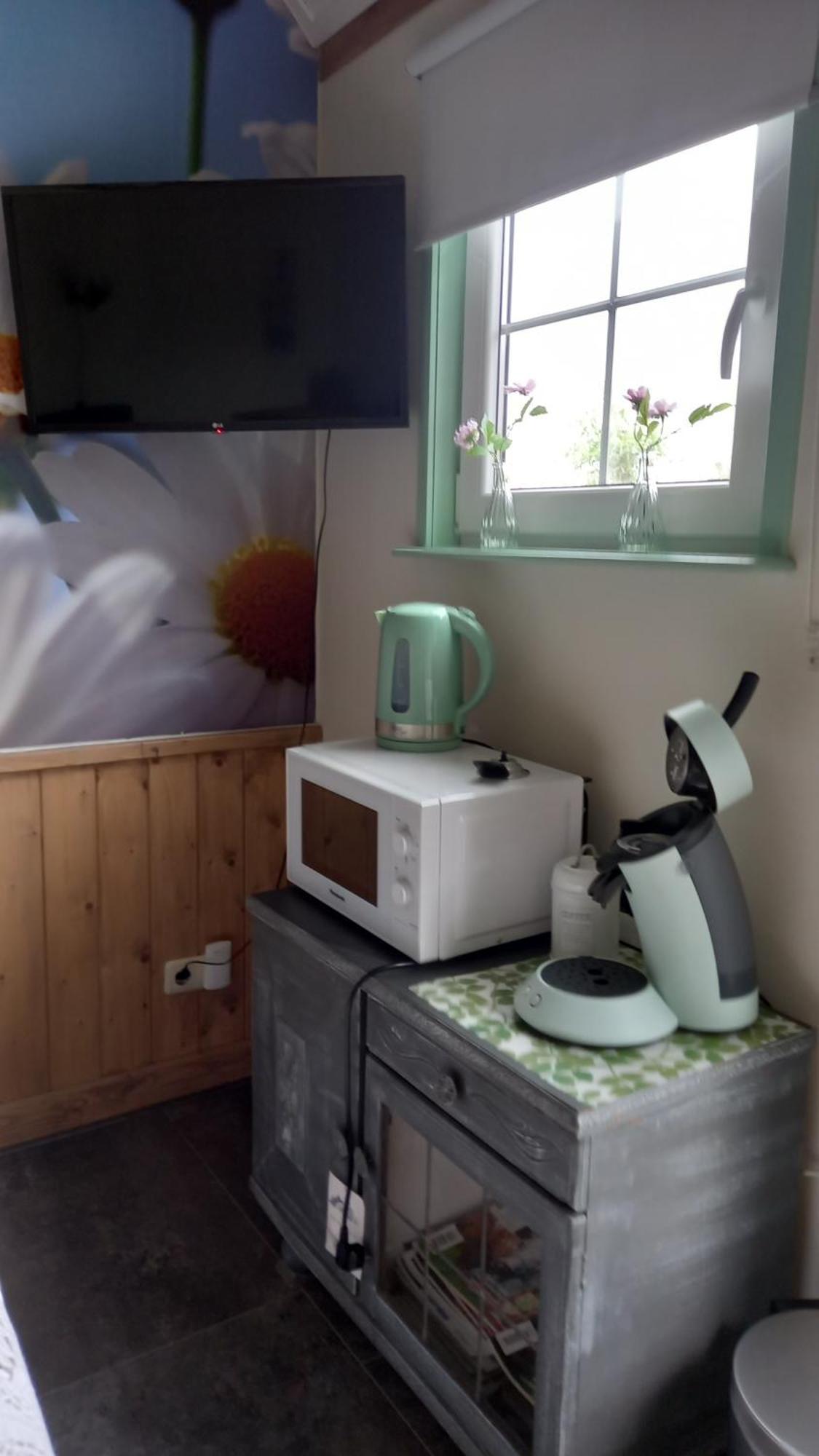 Bed En Brochje De Oase Bed & Breakfast Sweagerbosk Luaran gambar